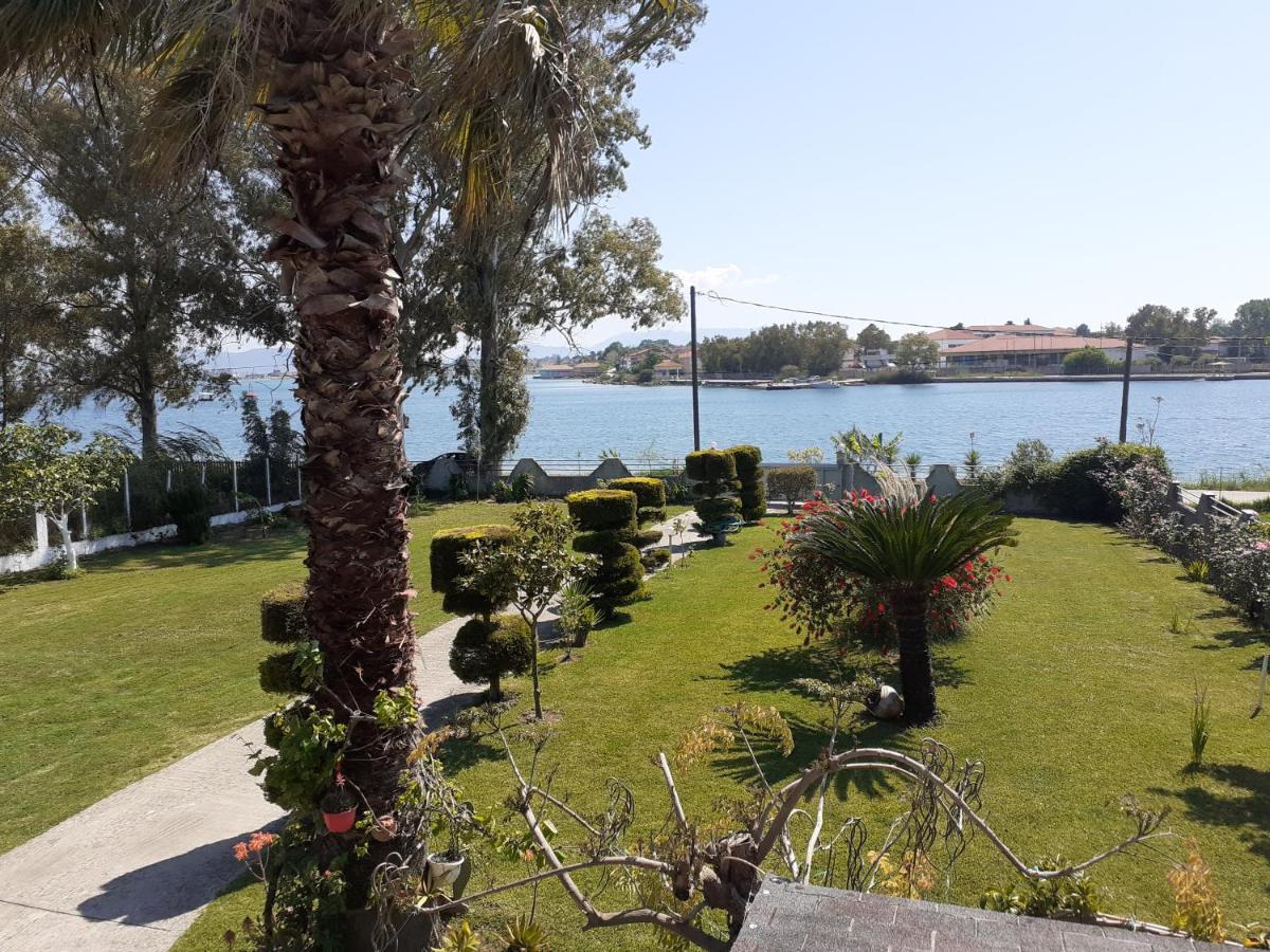 Top Floor On Villa, 3' From Center, By The Sea! Host Is Efi Kwsta Preveze Dış mekan fotoğraf